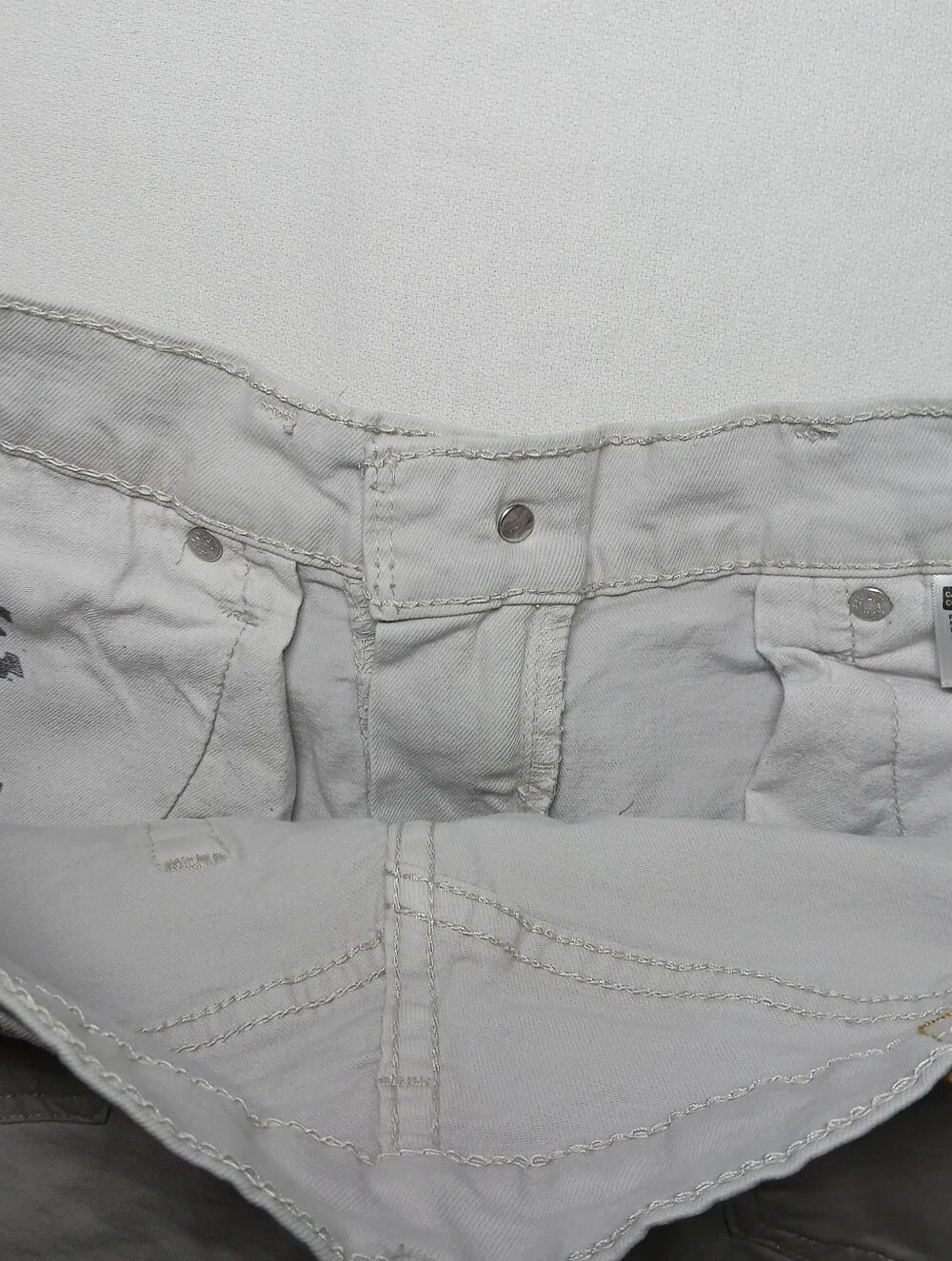 Levi's 505 Mens Regular Fit Jean Shorts 34 Ivory 9